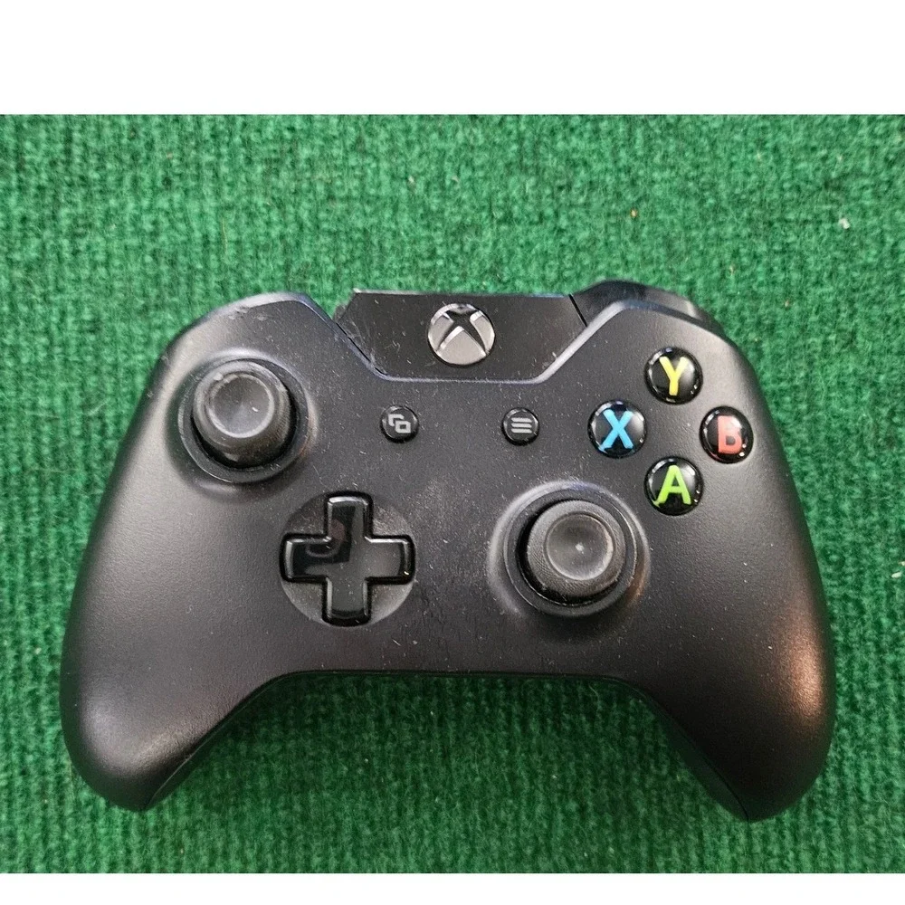 Xbox One Wireless Controller Black Damaged‎ For Parts Or Repair